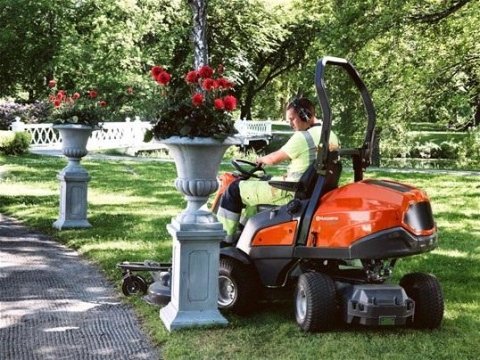 Manutenzione giardini saronno, milano, varese, como, torino ... Imprese giardinaggio milano