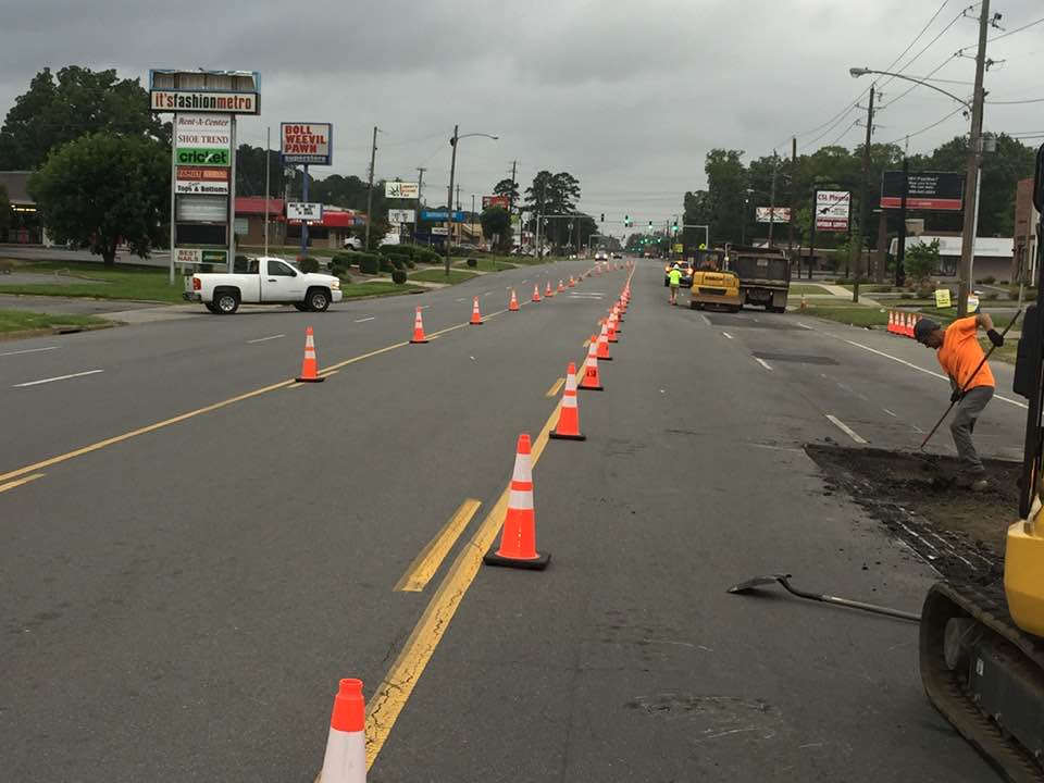 Lane & Road Closure Service Arkansas Sign & Barricade