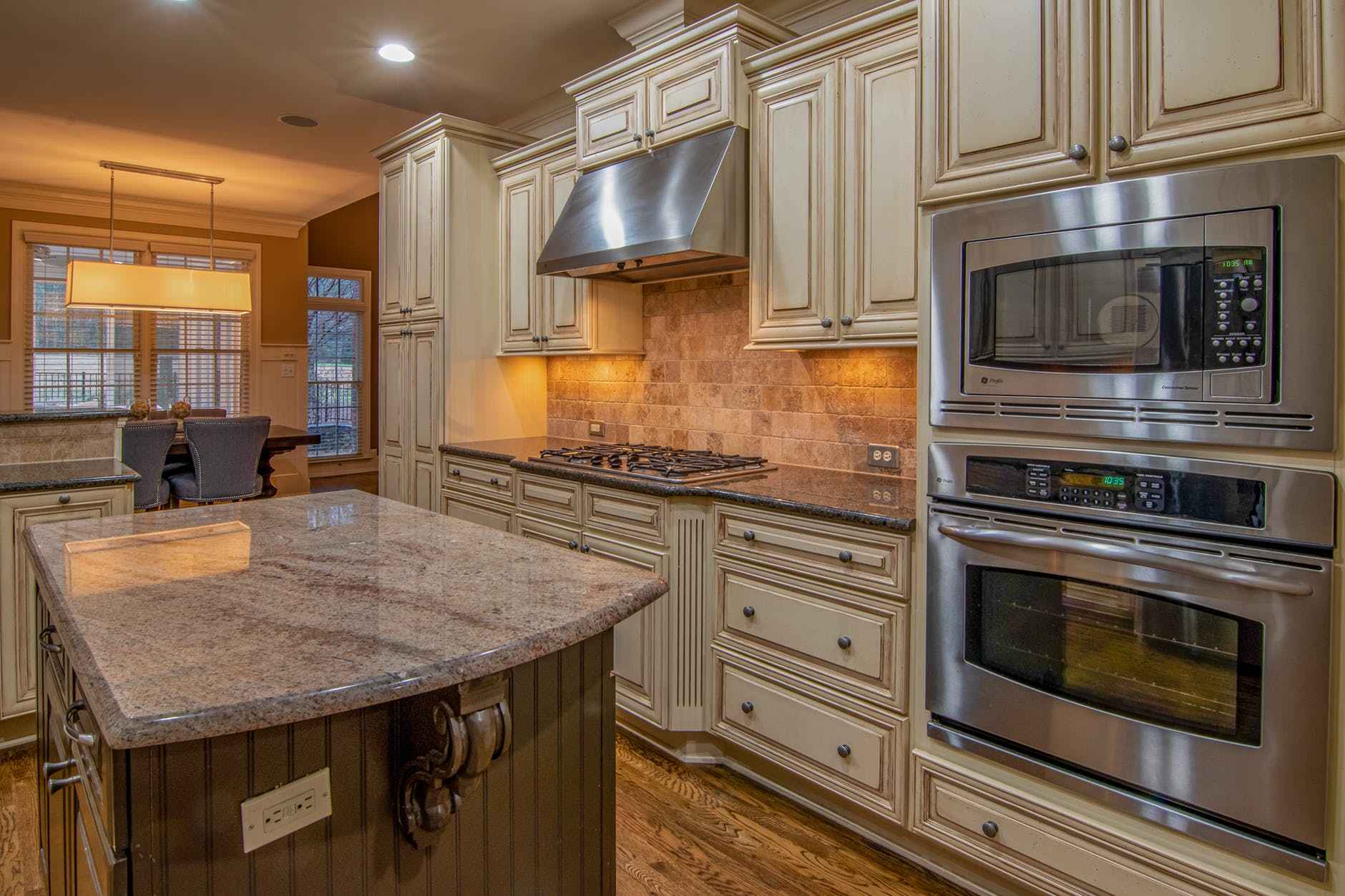 Cabinet Maker | Kitchen Cabinets Miami FL