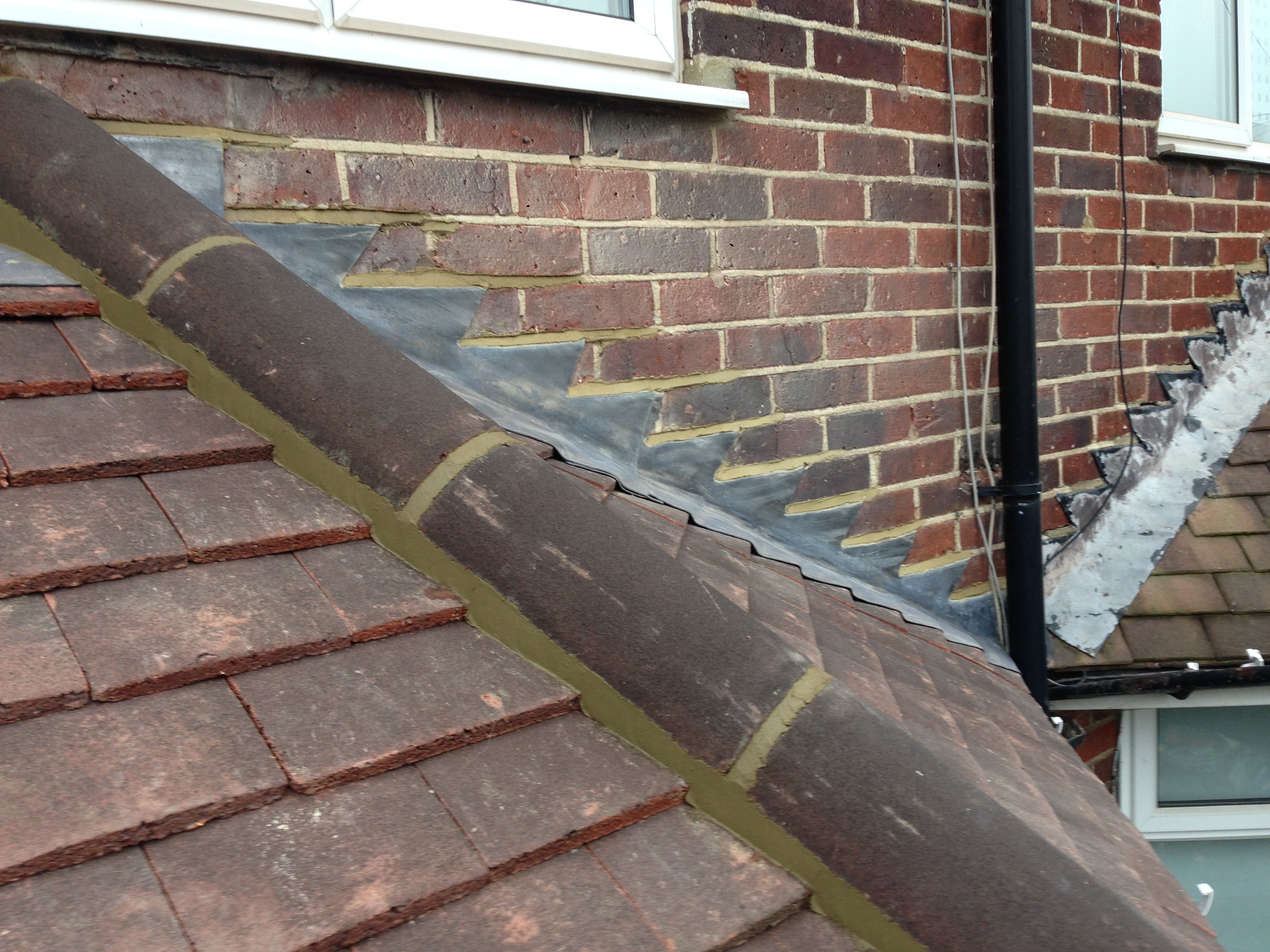 Contact our roofing contractors in Guildford