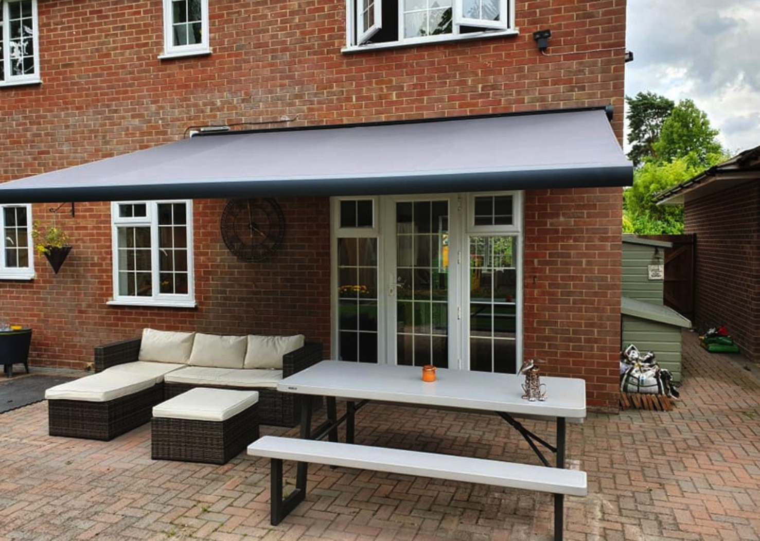 RA UK Retractable Awnings Hertfordshire Bespoke Retractable Awning