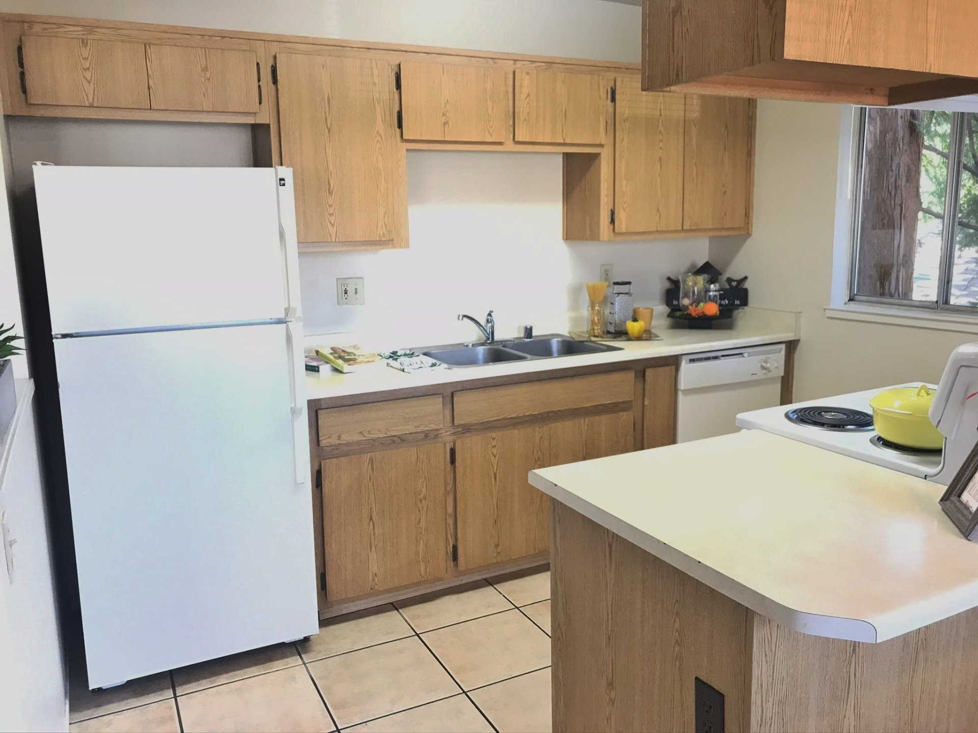 Lassen View Apartments C.Y. Property Management, Inc.