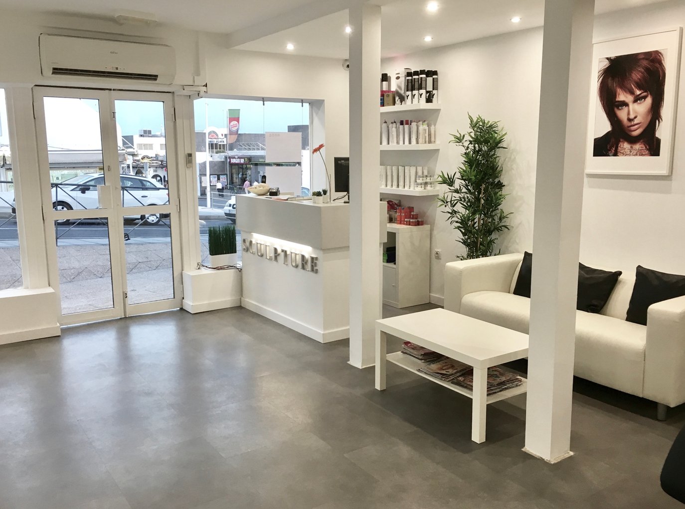 Sculpture Salon Hairdresser, Barber, Beautician in Puerto del Carmen