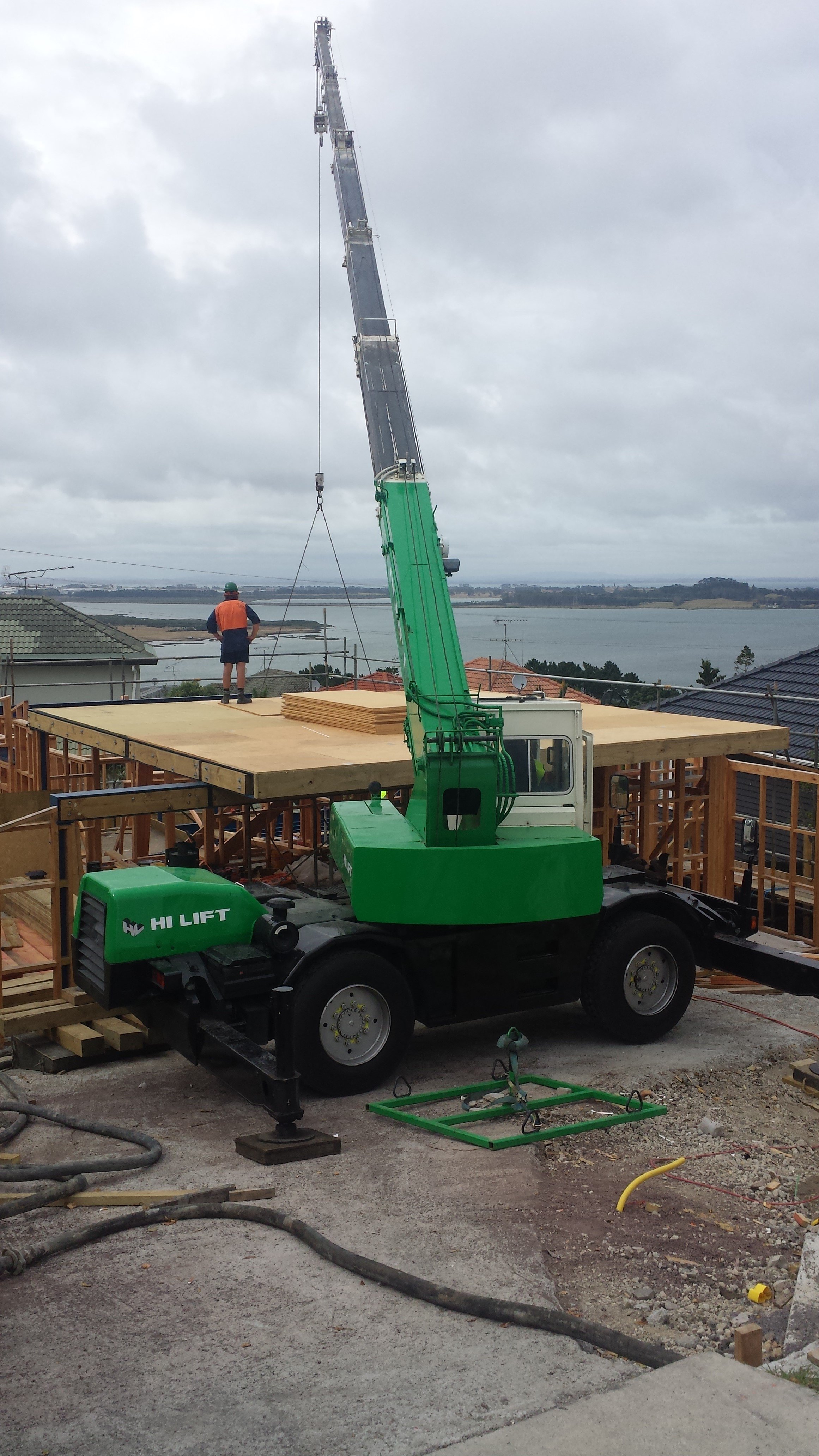Hire Crane for Emergency in Auckland Hi Lift Cranes