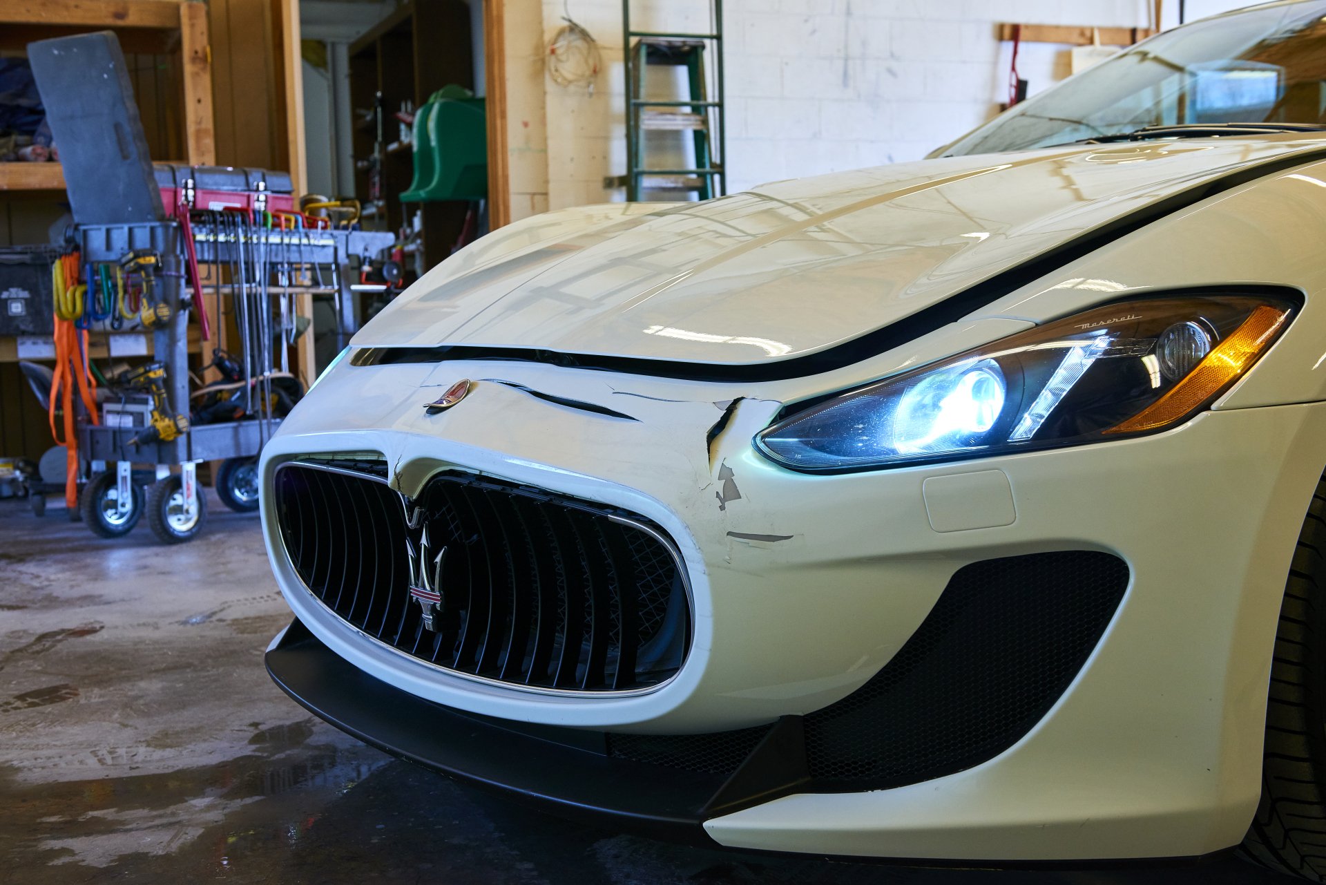 MAC Paint & Auto Body Repair Services in the south Kansas City area