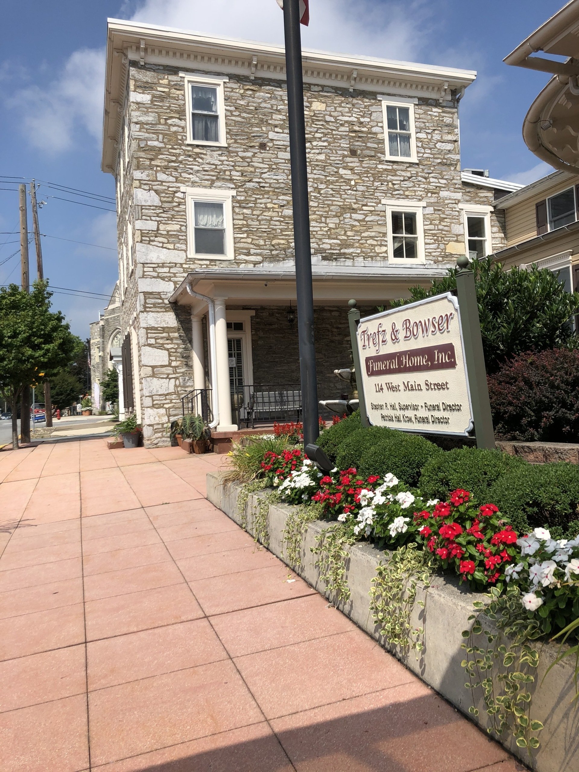 Trefz & Bowser Funeral Home, Inc. Hummelstown, PA