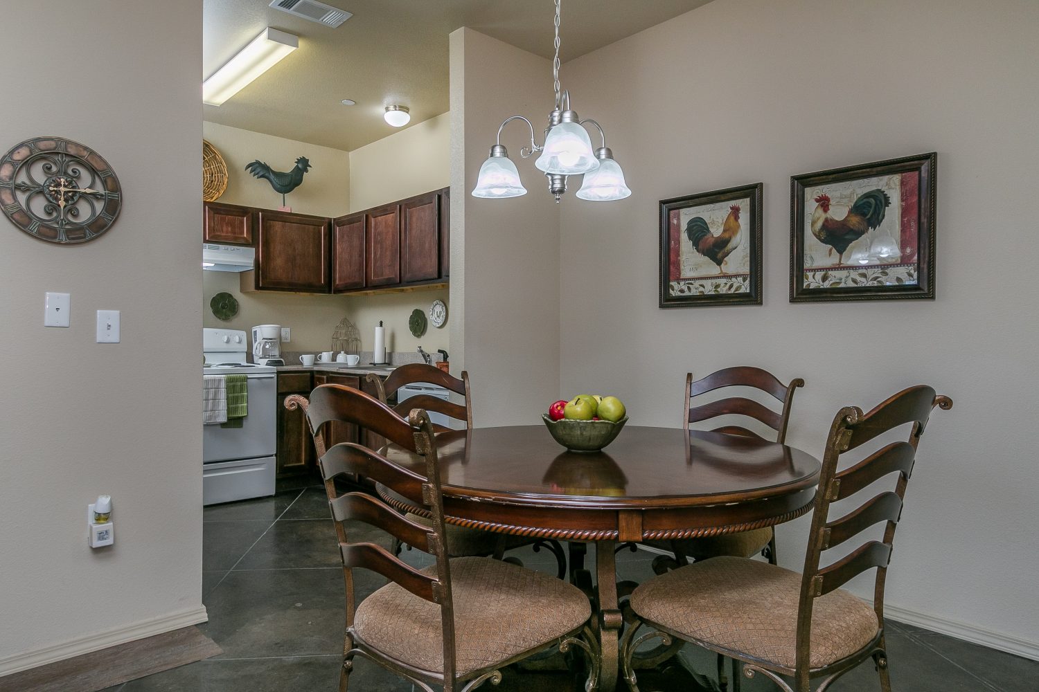 Silver Oak Apartments Property Details