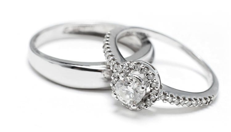 Second Hand Jewellers and Pawnbrokers Strood, Kent: The Medway Diamond 