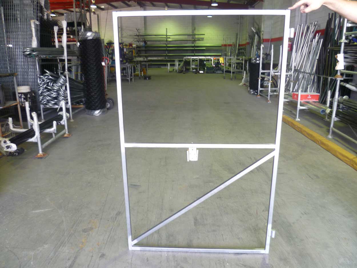 chain-wire fencing and gates image