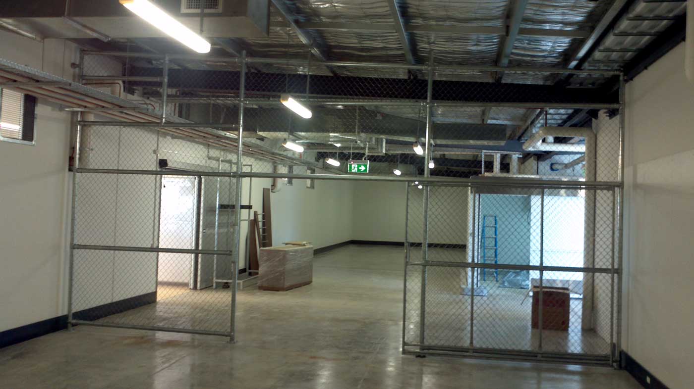 chain-wire fence and gate repair image