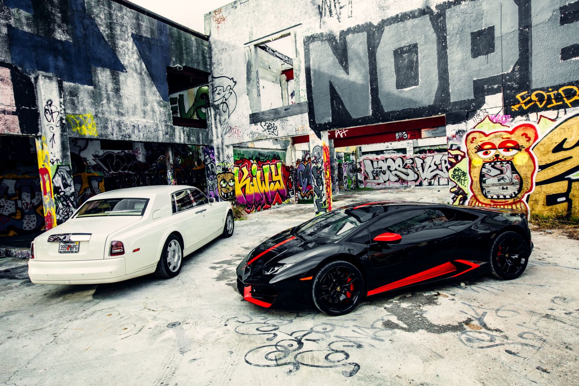 Reserve Exotic Car Rentals in Los Angeles. Jet and Yachts, Too!