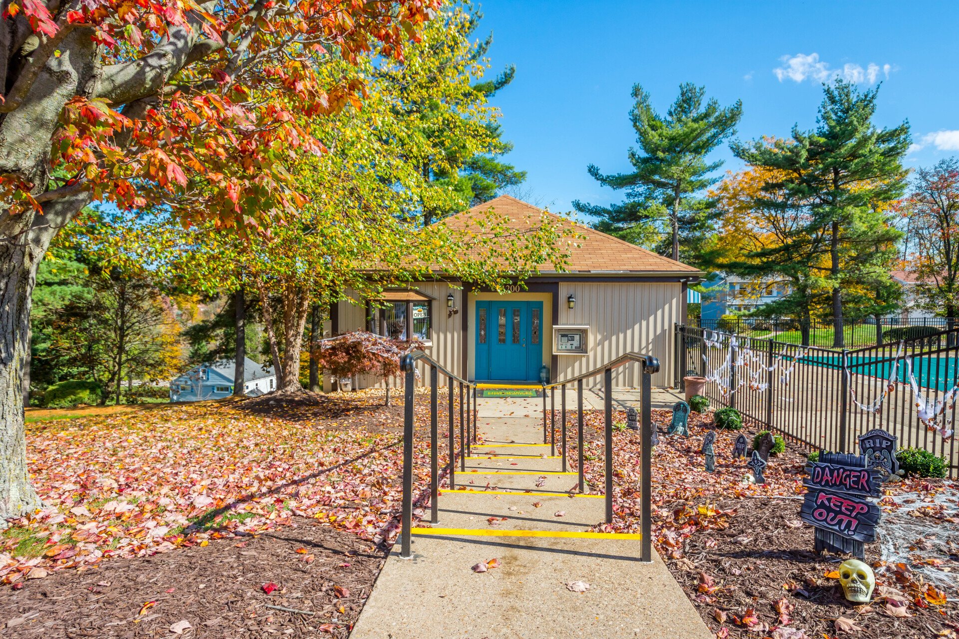 Highfield Crossing Apartments and Townhomes for Rent