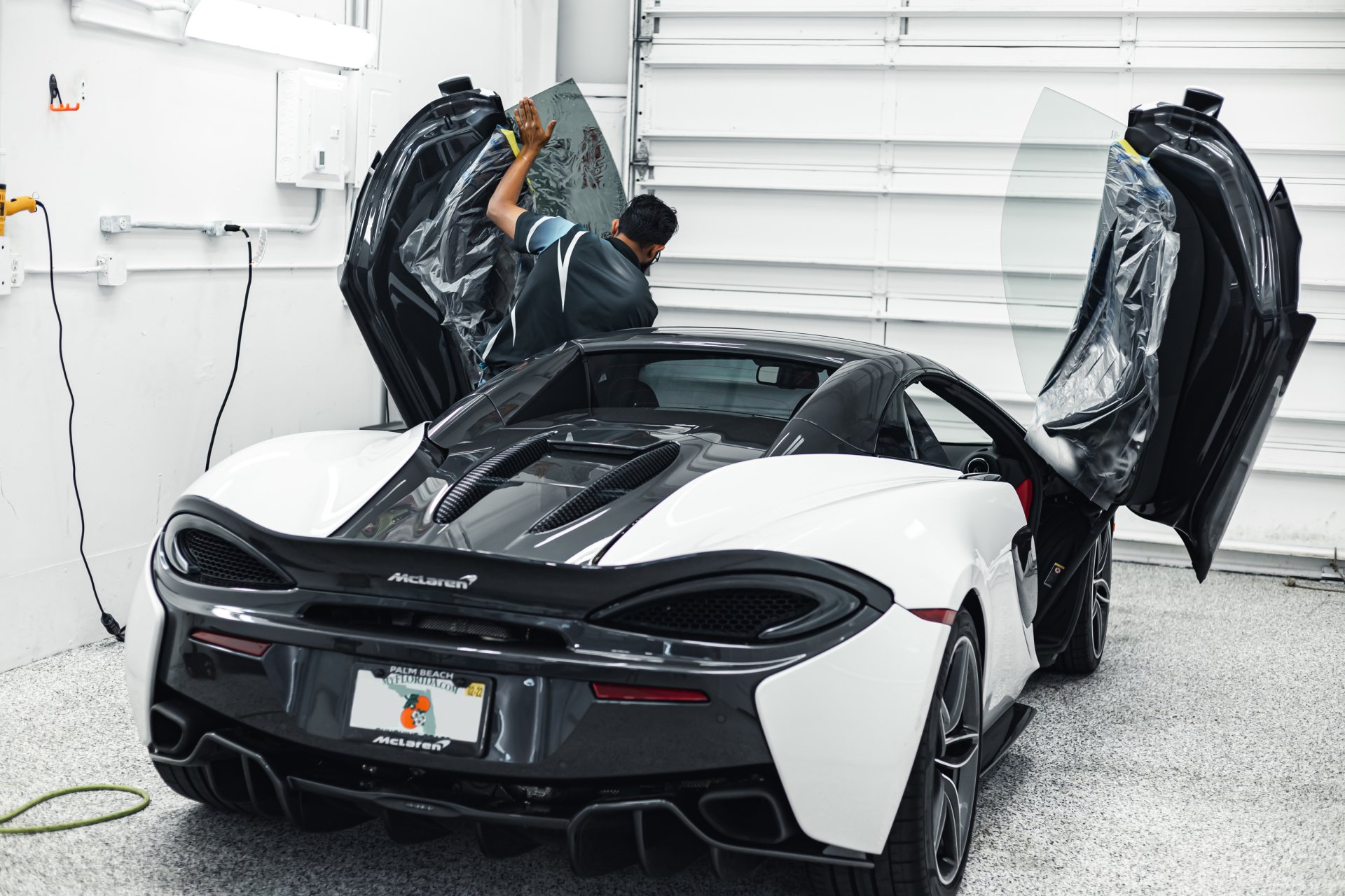 Photo Gallery for Auto Window Tinting