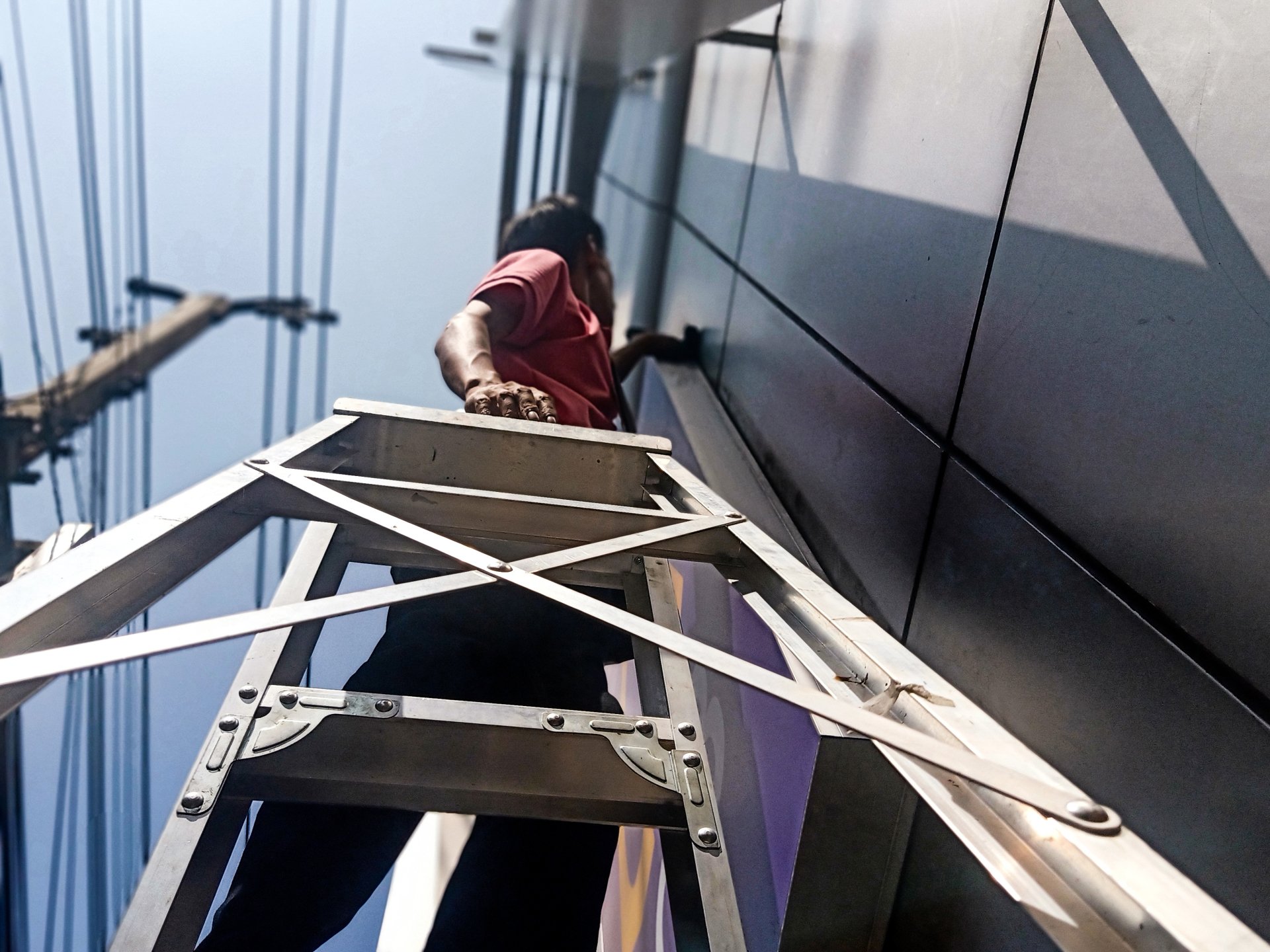 Tipos de escaleras certificadas para trabajos en altura Tipos de escaleras certificadas para trabajos en altura