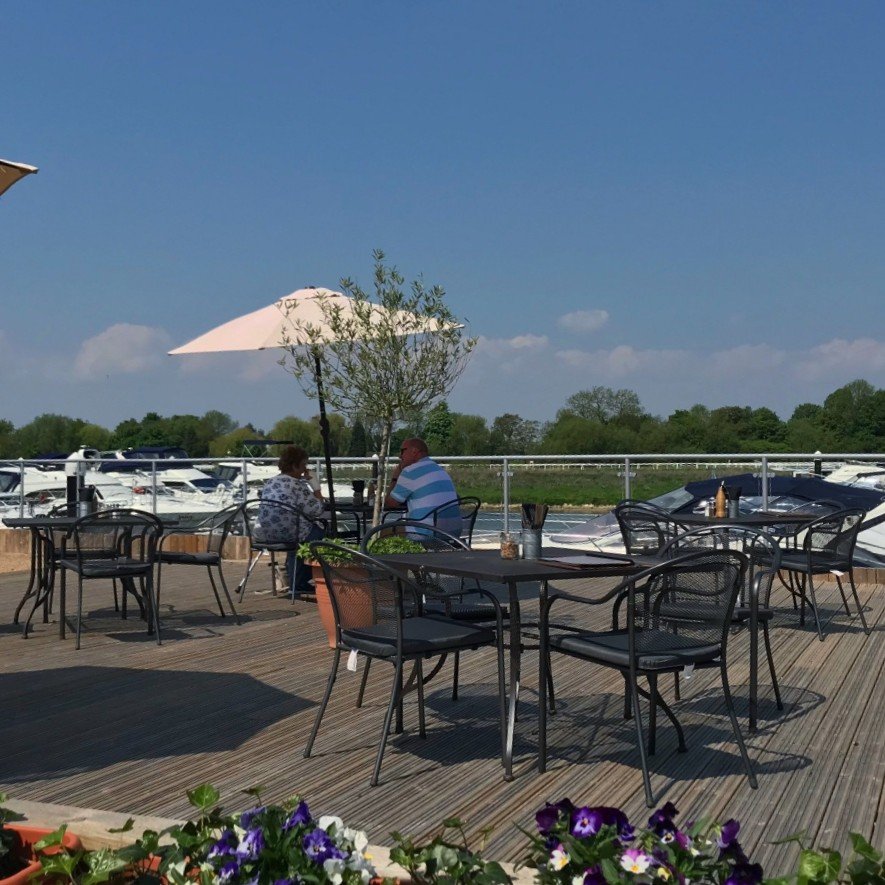 GOGOS Waterfront Restaurant Windsor Looking for restaurants, visit us