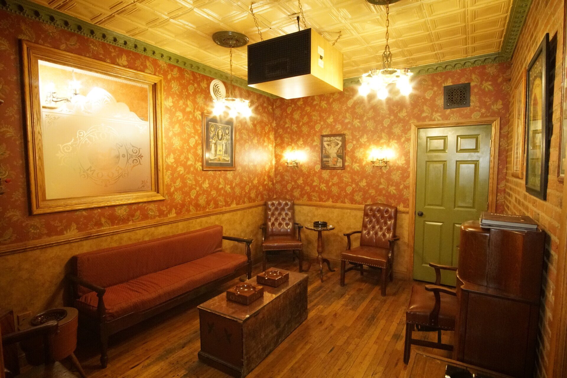 Premium Cigar Lounge Englewood, CO Edward's Pipes & Tobacco Shop