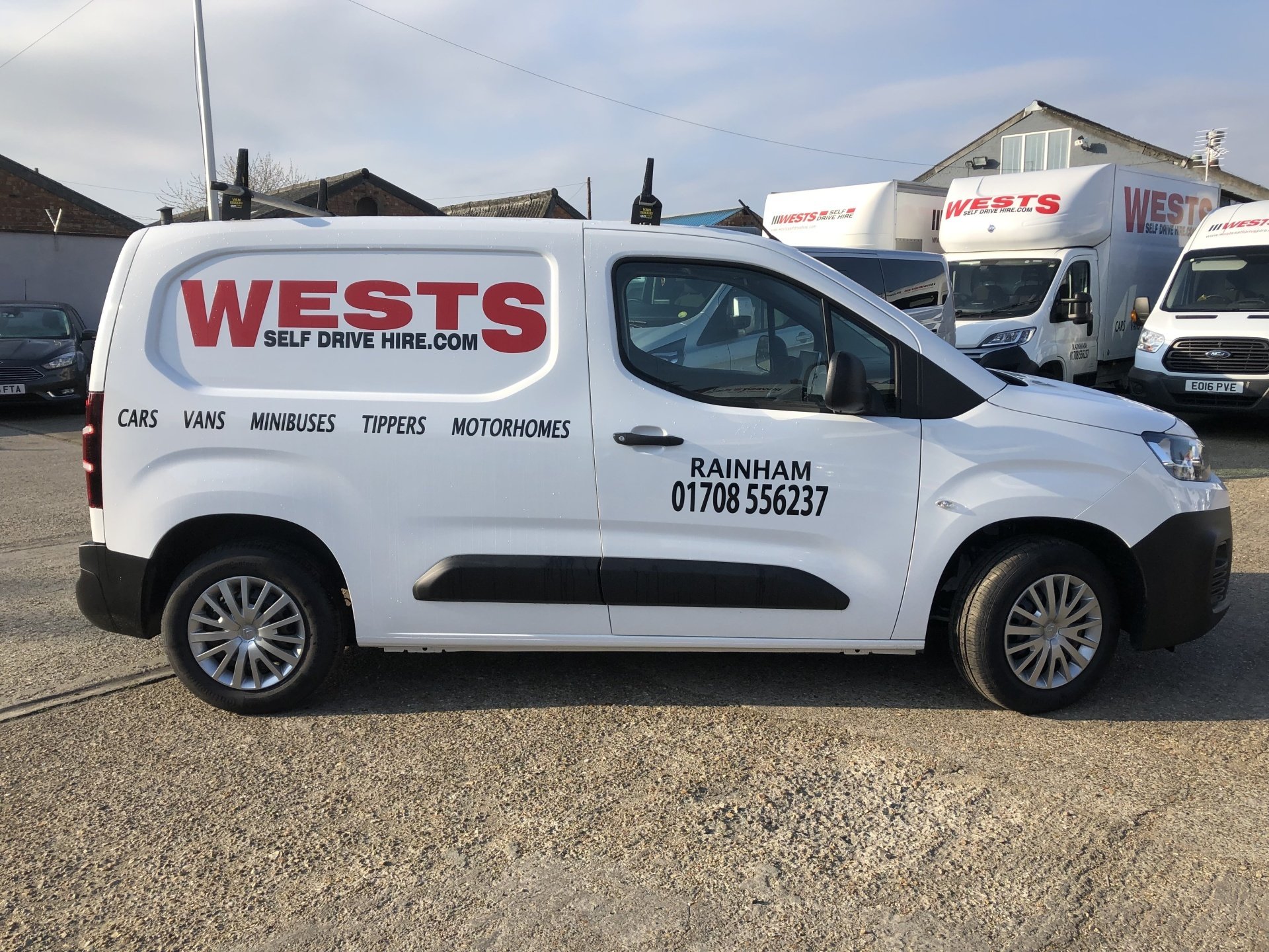 Van Hire Tipper & Flatback Truck Rental Luton Box Van Hire In Essex