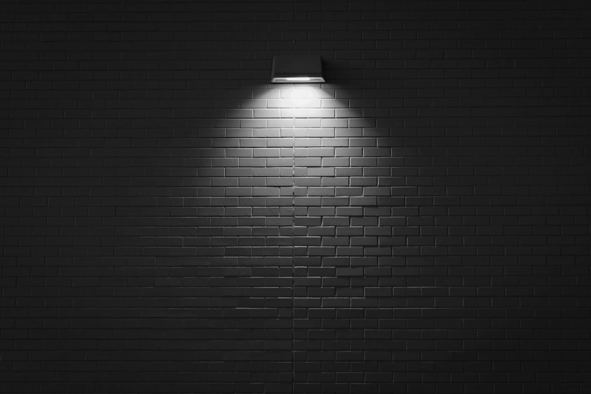 The simplest commercial wireless lighting control system