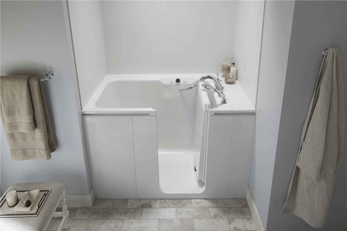 Walk-In Baths Replacement | Des Moines, IA | Midwest Bath Co.