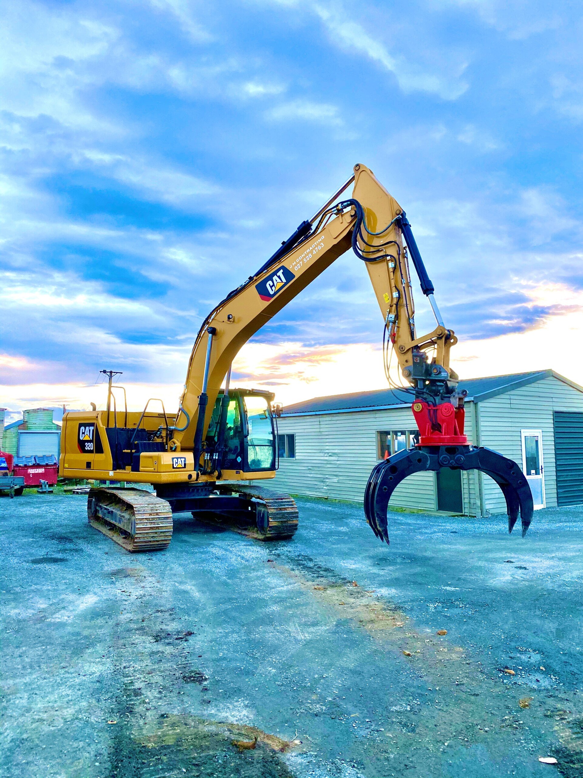 Excavator Grapple - Rhino Attachments Southland NZ