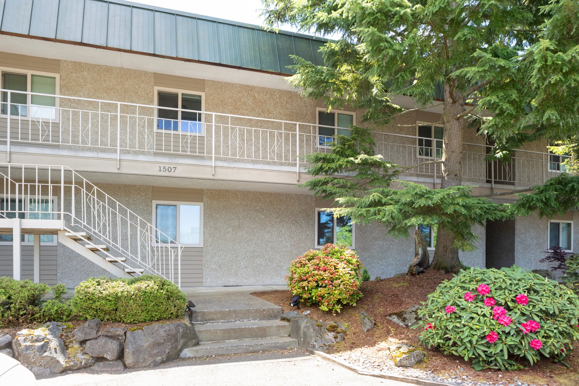 Northpointe Highlands One and Two Bedroom Apartments in Kenmore, Washington