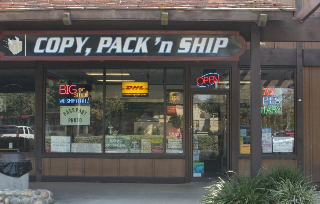 Home Copy Pack 'N Ship Visalia, California
