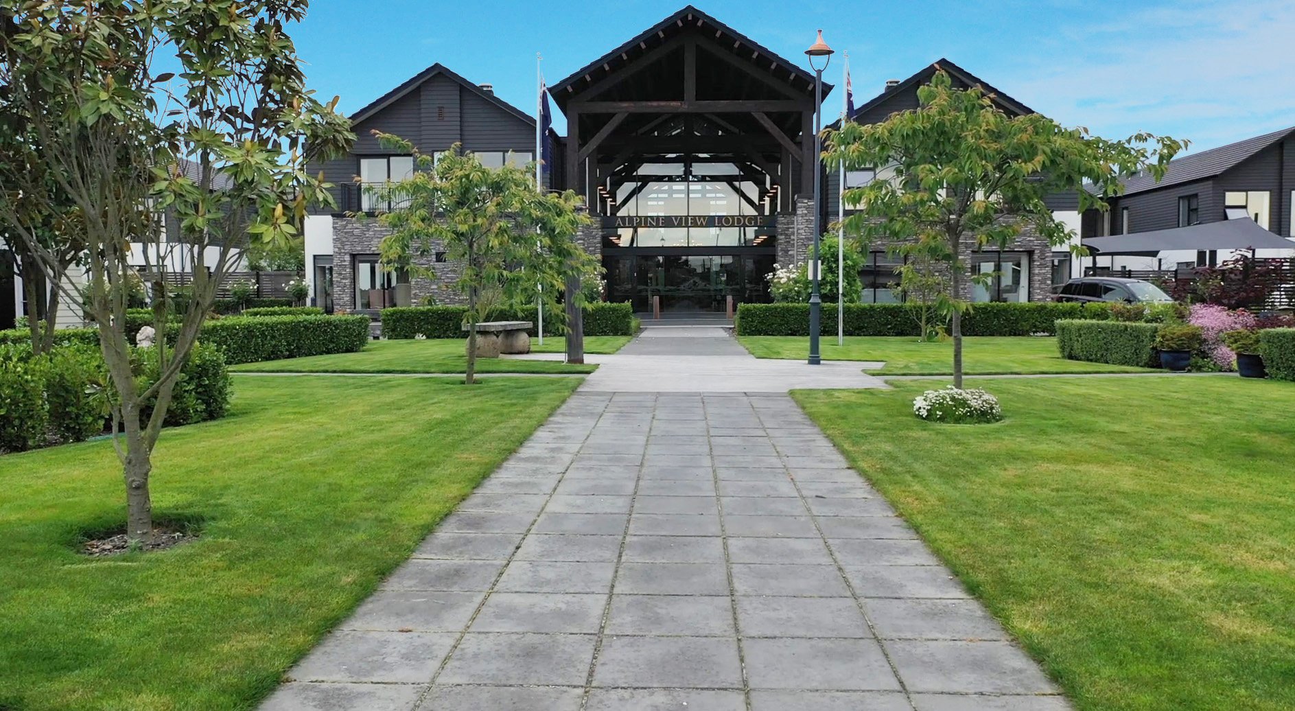 Qestral Alpine View Lifestyle Village Lodge