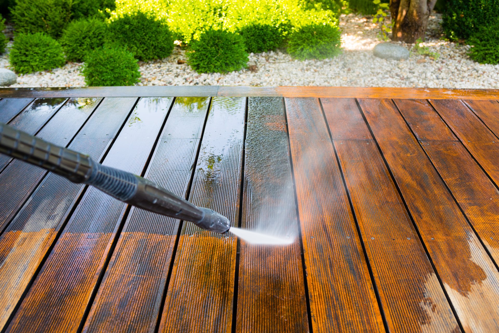 Houses pressure wash Cantoran Building Maintenance LLC