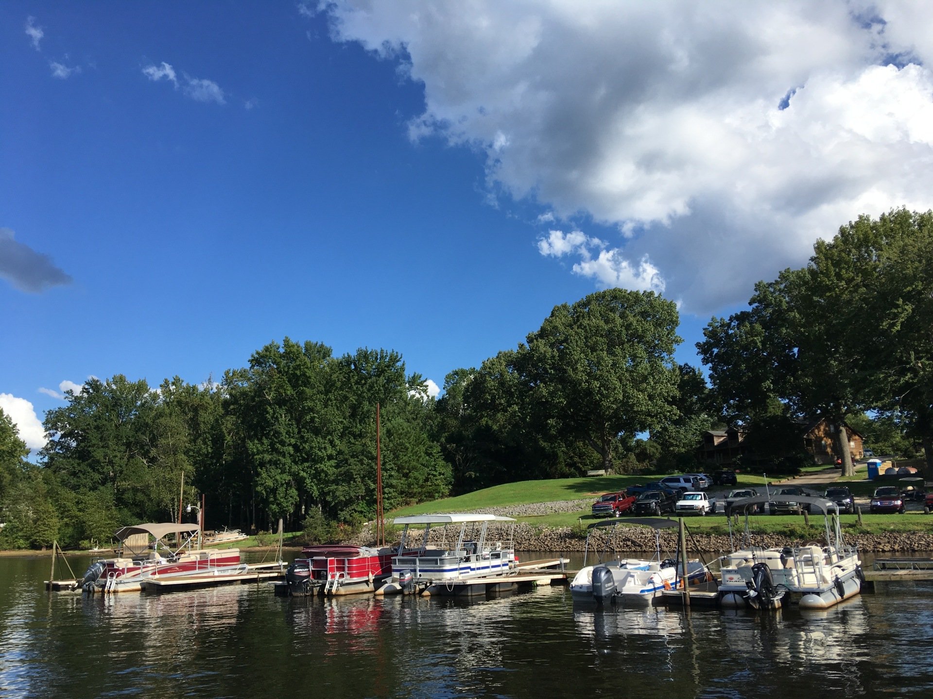Pleasant View Resort Lodging and Marina Kentucky Lake