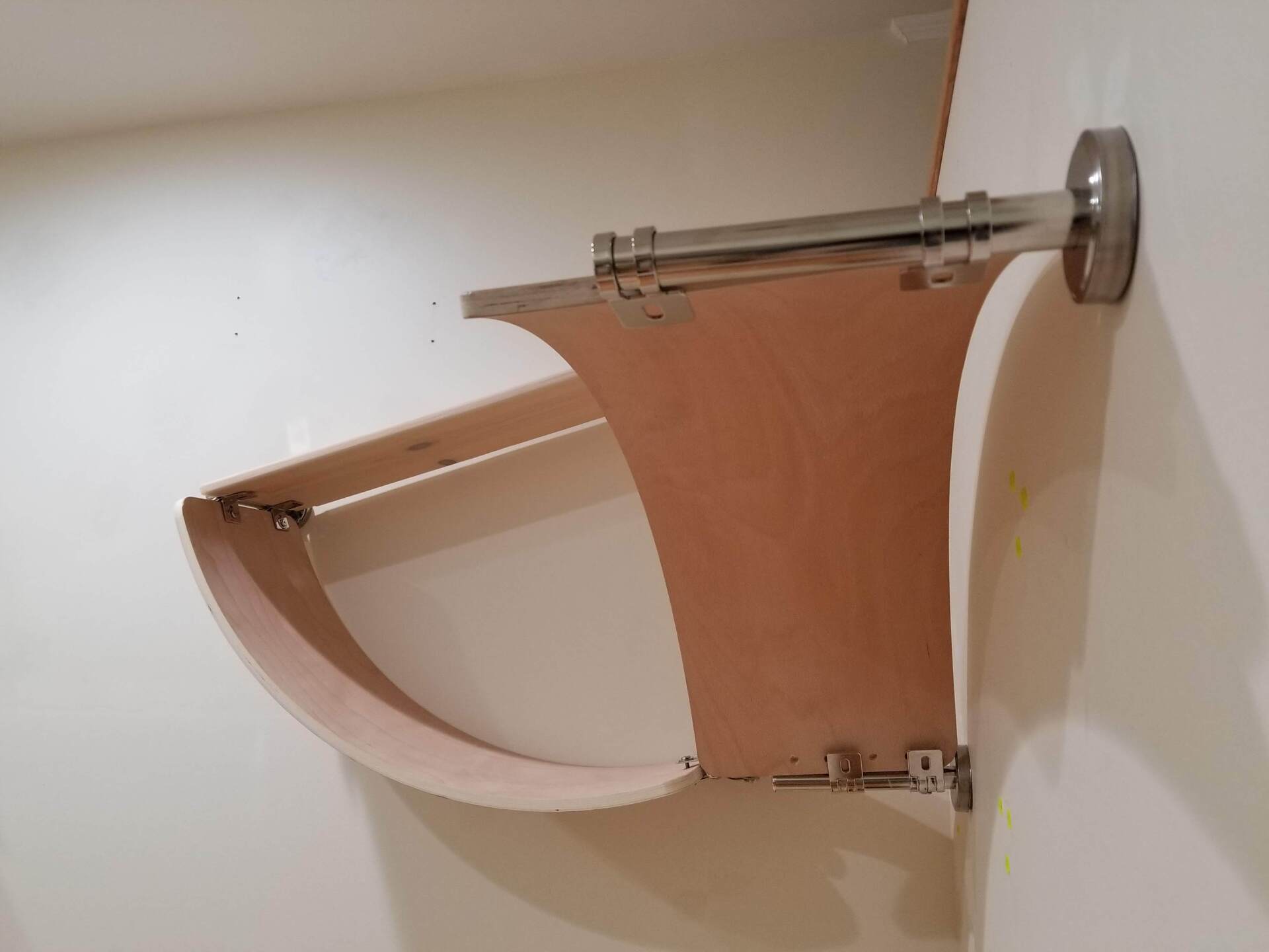 Cat Shelves modern, modular, easy to customize and install