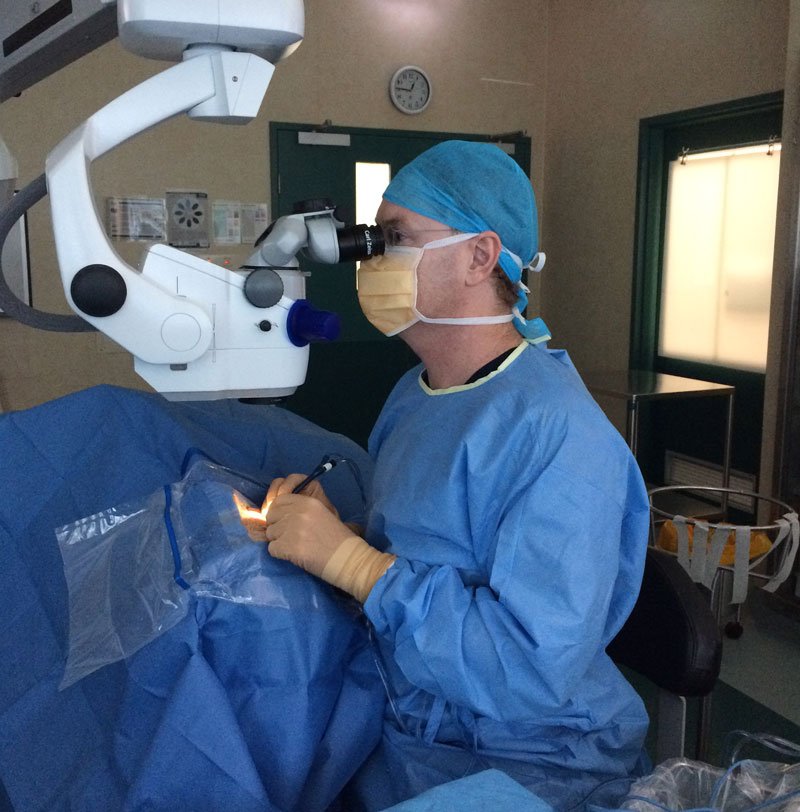 Dr Brian Todd Eye Clinic Services Cairns Cairns Eye Surgery