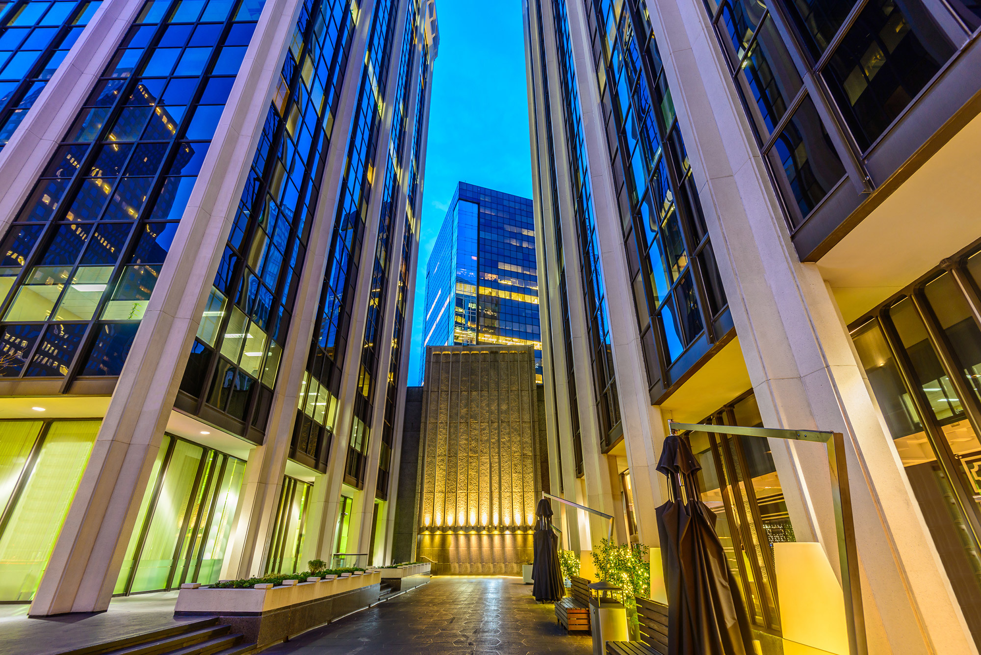 Windows and frences after frame restoration