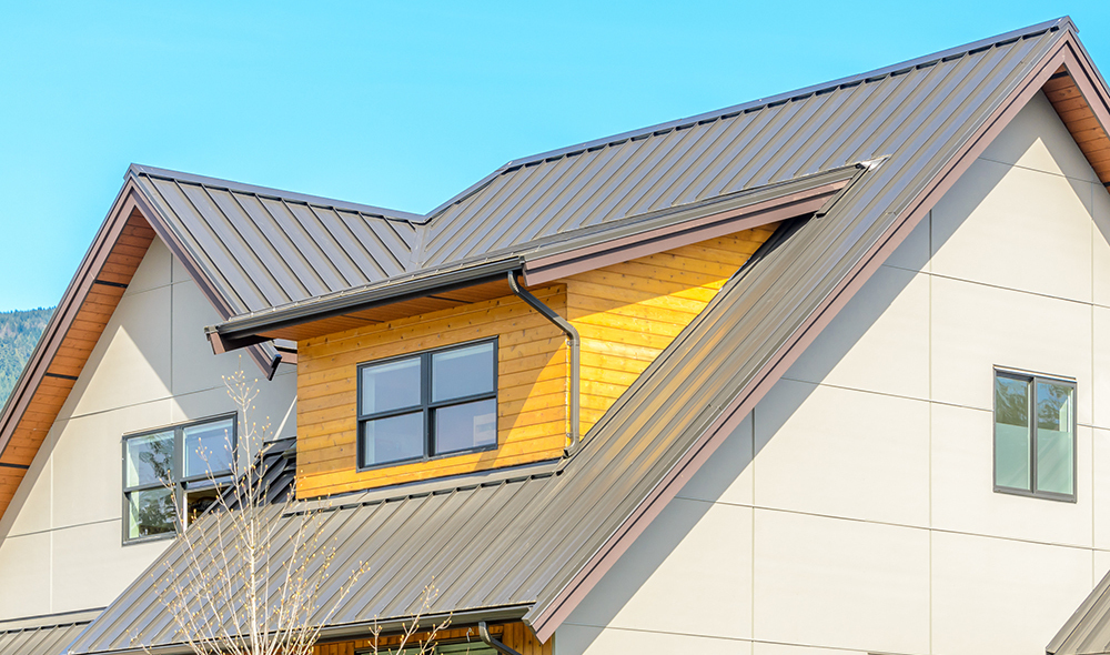 Exterior after windows' frame restoration