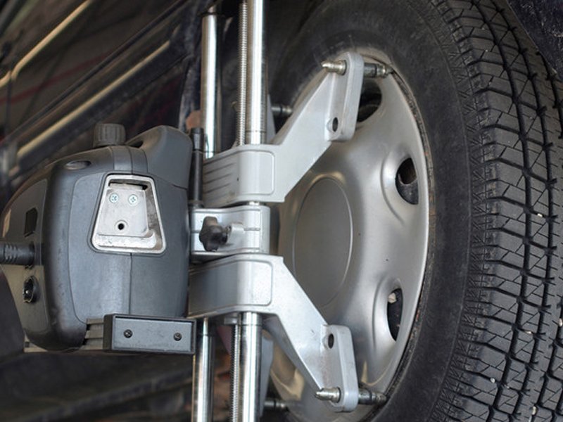 Laser wheel alignment at Portswood Tyres