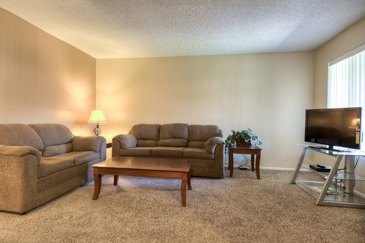Photo Gallery Lothlorien Apartments in Yuma, AZ