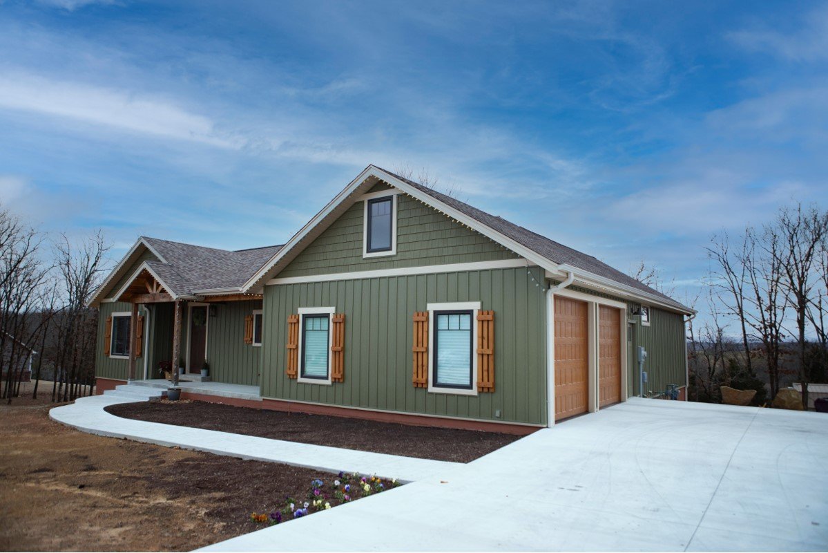 Roofer in Fort Smith AR Russell Exterior