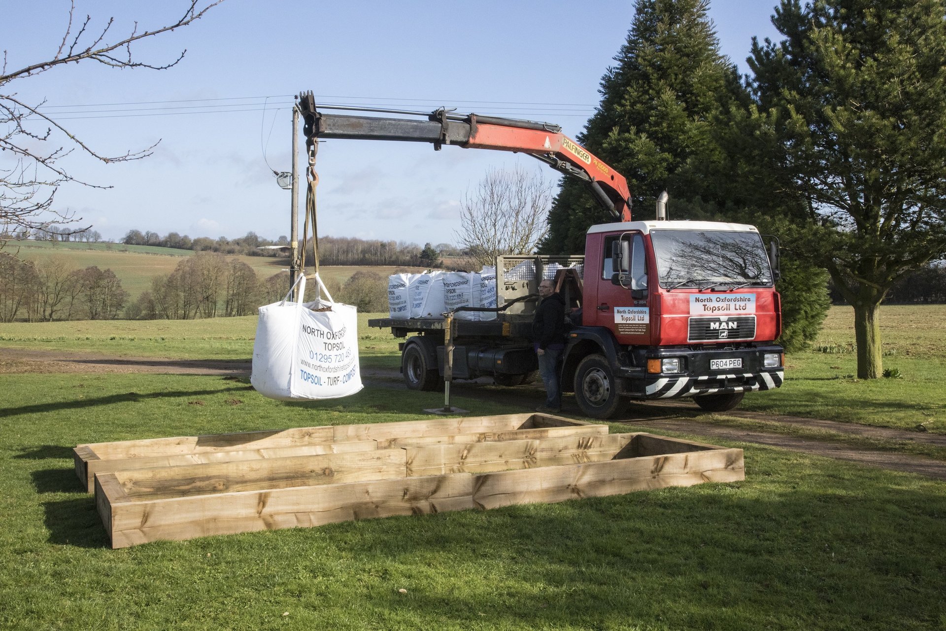 Topsoil delivery Turf Bulk Bags North Oxfordshire Topsoil Ltd