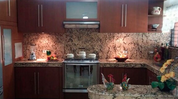 MUEBLES, COCINAS Y CLÓSETS