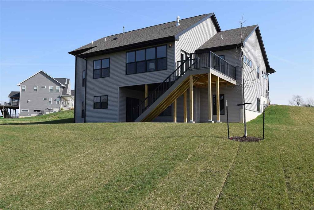 Home For Sale 681 Sherwood Drive, Iowa City Arlington Development