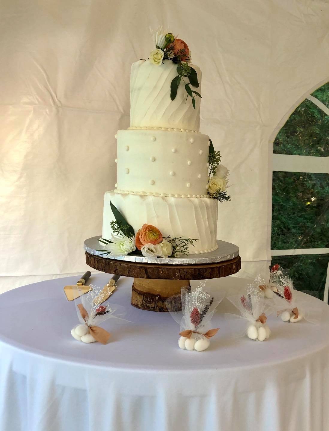 Pink Icing Custom Sweets & Bakery