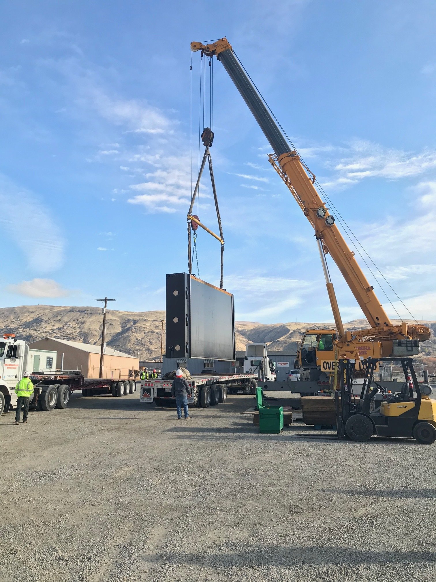 Crane Services and Crane Rentals Wenatchee, Washington Columbia Crane