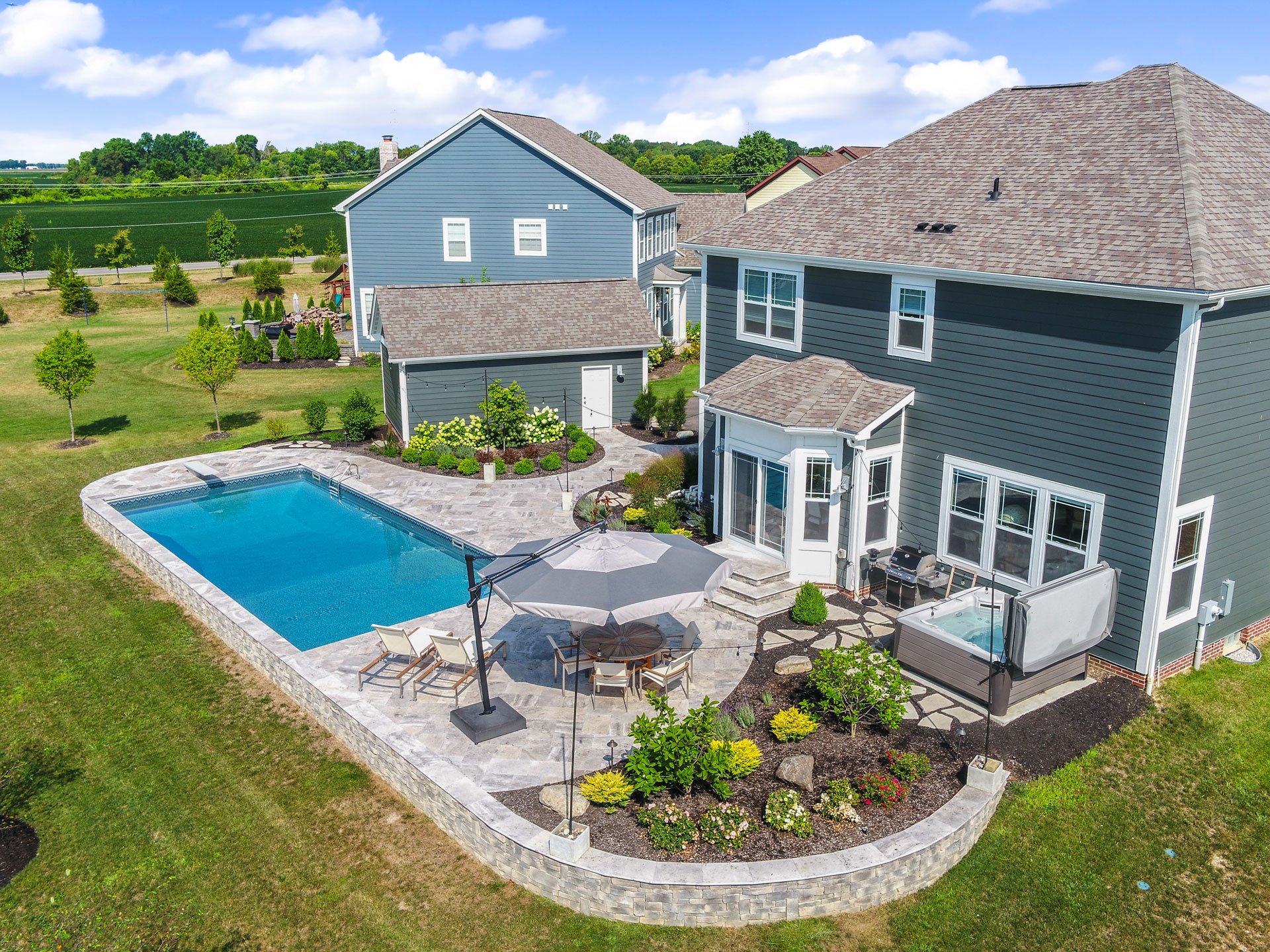 Landscaping Around an Inground Swimming Pool