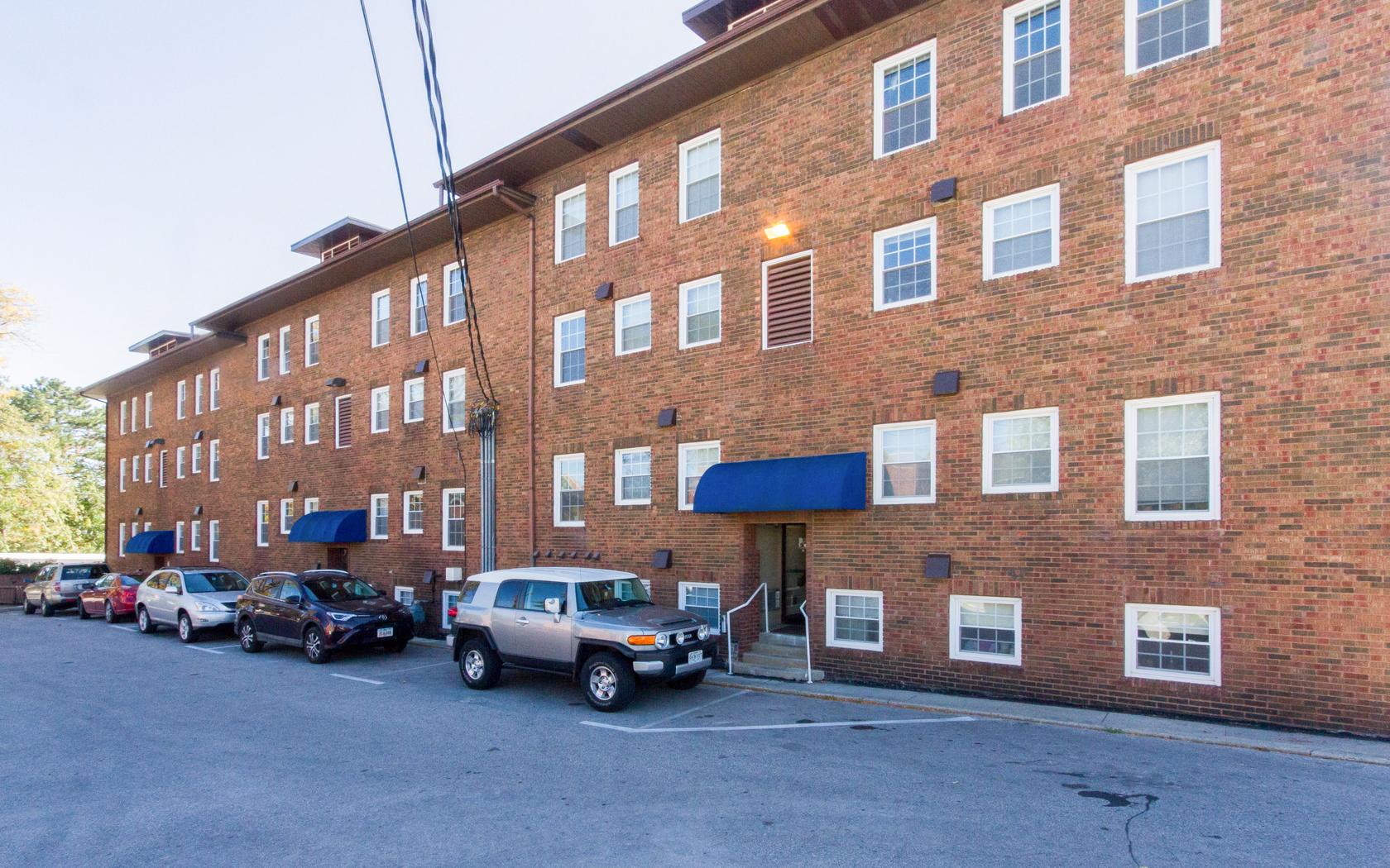 RES Properties The Suites on Lincoln Way