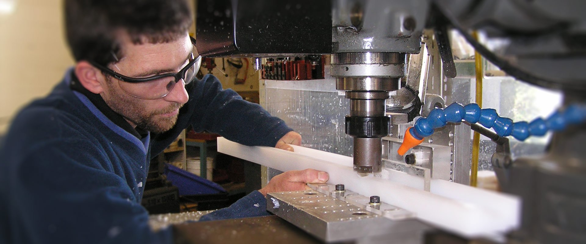 plastics for industry machine operator