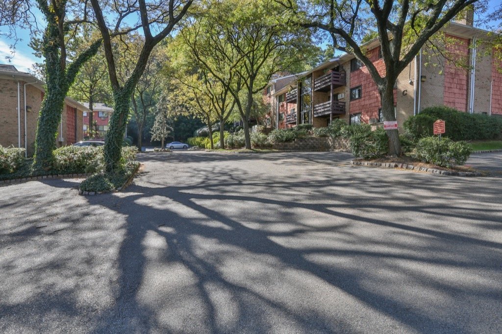 Great Notch Village Apartments in Little Falls, New Jersey