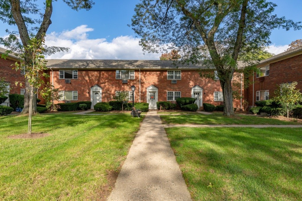 Atrium Apartments for Rent, West Caldwell NJ Bocina Properties