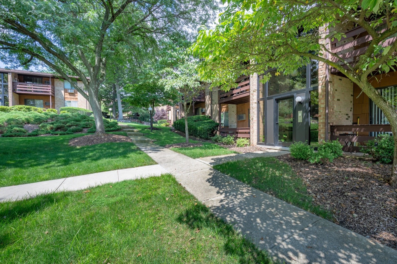 Rustic Ridge Apartments in Rockaway, NJ | Apartments in Dover, NJ