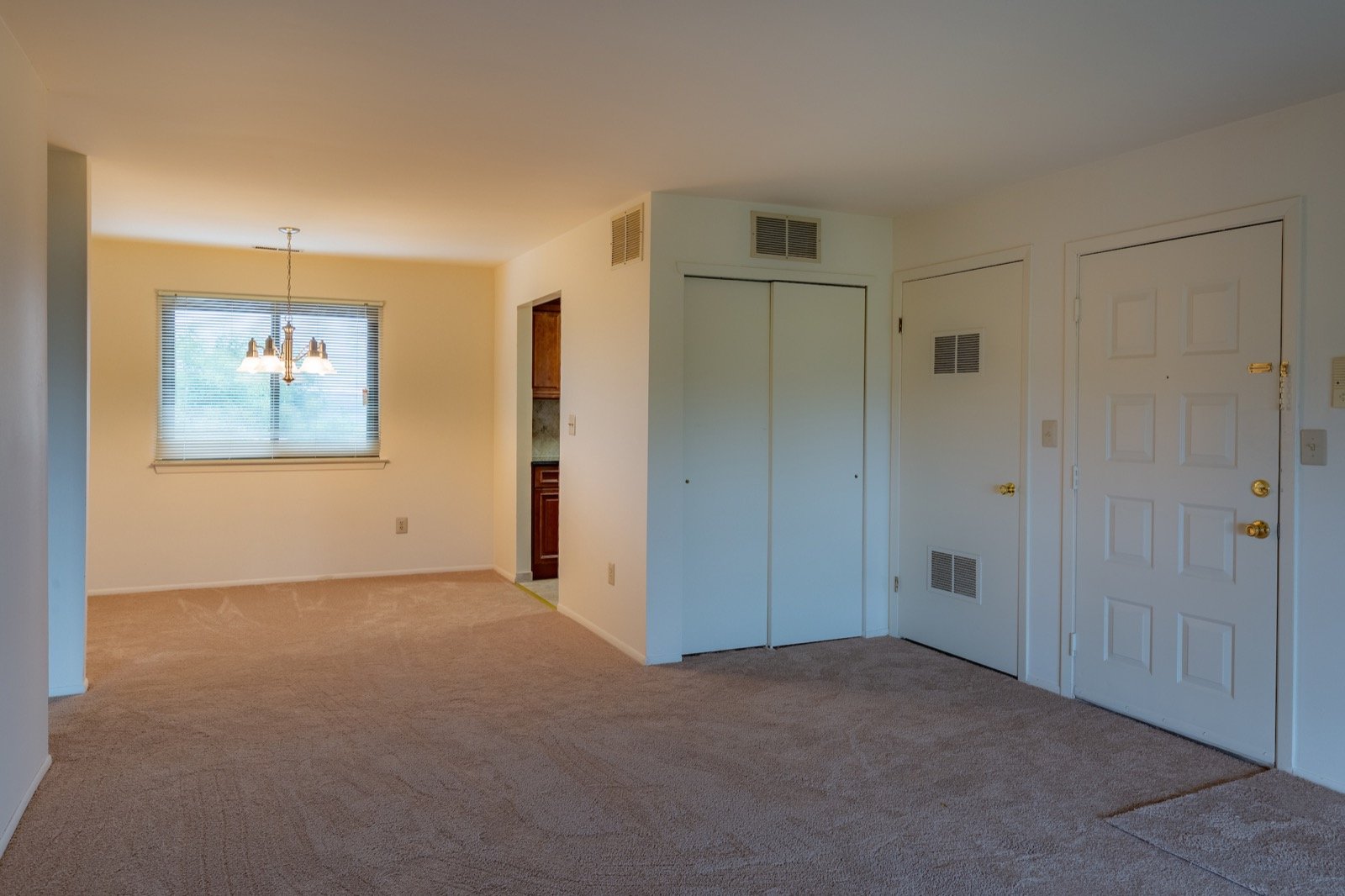 Rustic Ridge Apartments in Rockaway, NJ | Apartments in Dover, NJ