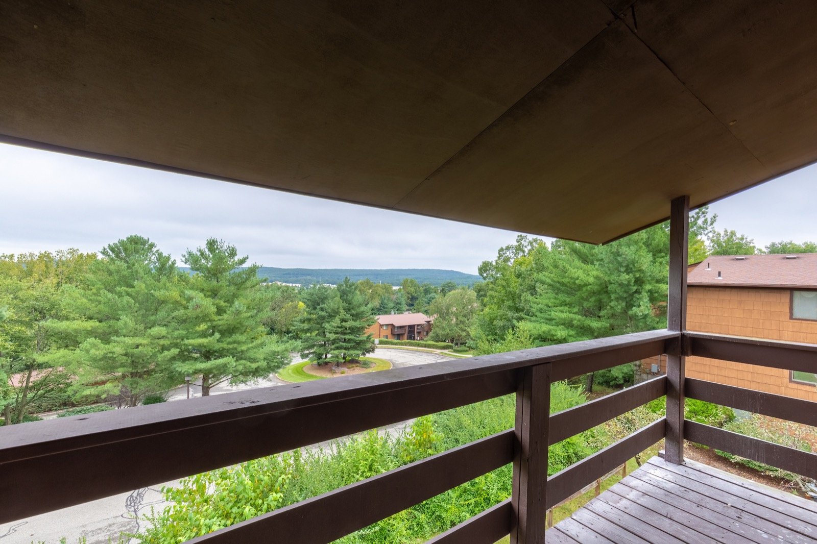 Rustic Ridge Apartments in Rockaway, NJ | Apartments in Dover, NJ