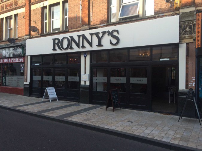 Ronnys Bar, High Street Bromley